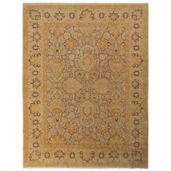 Tappeto Vintage Agra annodato a mano con motivi floreali beige e oro.