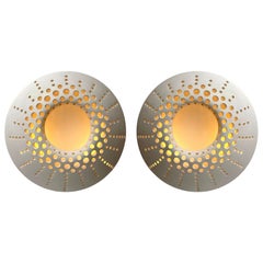 Contemporary Pair of Ceramic Sconces. Italie
