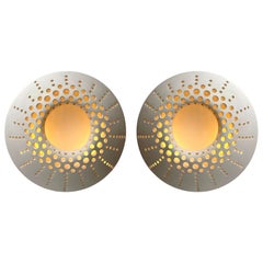 Contemporary Pair of Ceramic Sconces. Italie