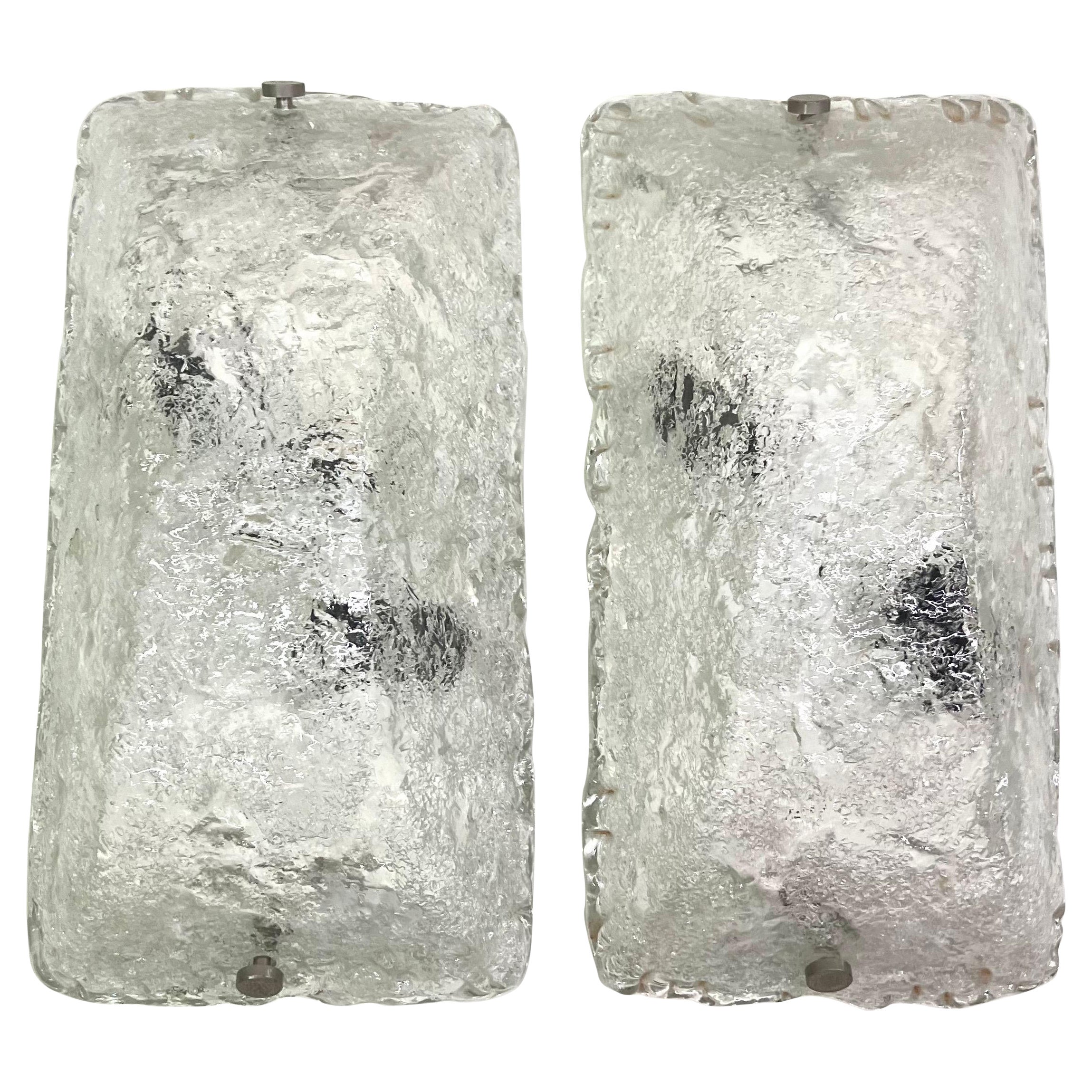 Paar große skandinavische Mid-Century-Eisglas-Wandleuchter aus der Mitte des Jahrhunderts, Tapio Wirkkala zugeschrieben