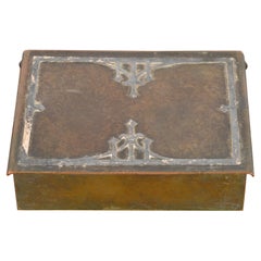 Humidificador o Caja de Cigarrillos Heintz Arts & Crafts de Plata de Ley sobre Bronce