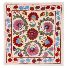 Coussin coussin Suzani brodé en soie multicolore et dentelle colorée 16"x18"