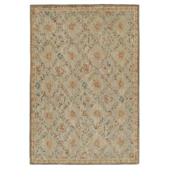Rug & Kilim: trama piatta in stile Aubusson con motivi floreali beige, oro e blu