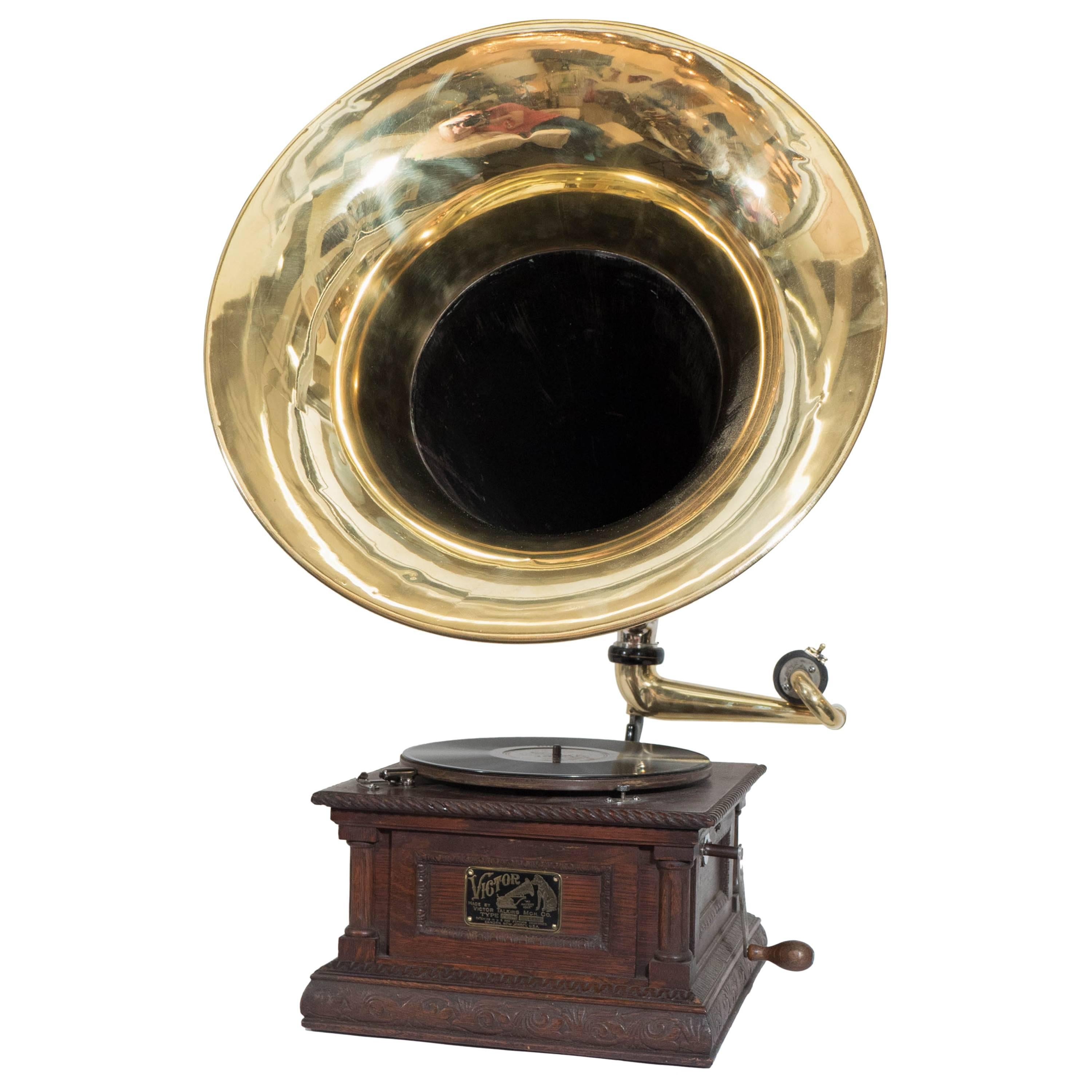 Early 20th Century Victor 'Monarch Special' Phonograph