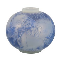 Vintage René Lalique. Large, rare, and early "Poissons" art glass vase in blue glass.