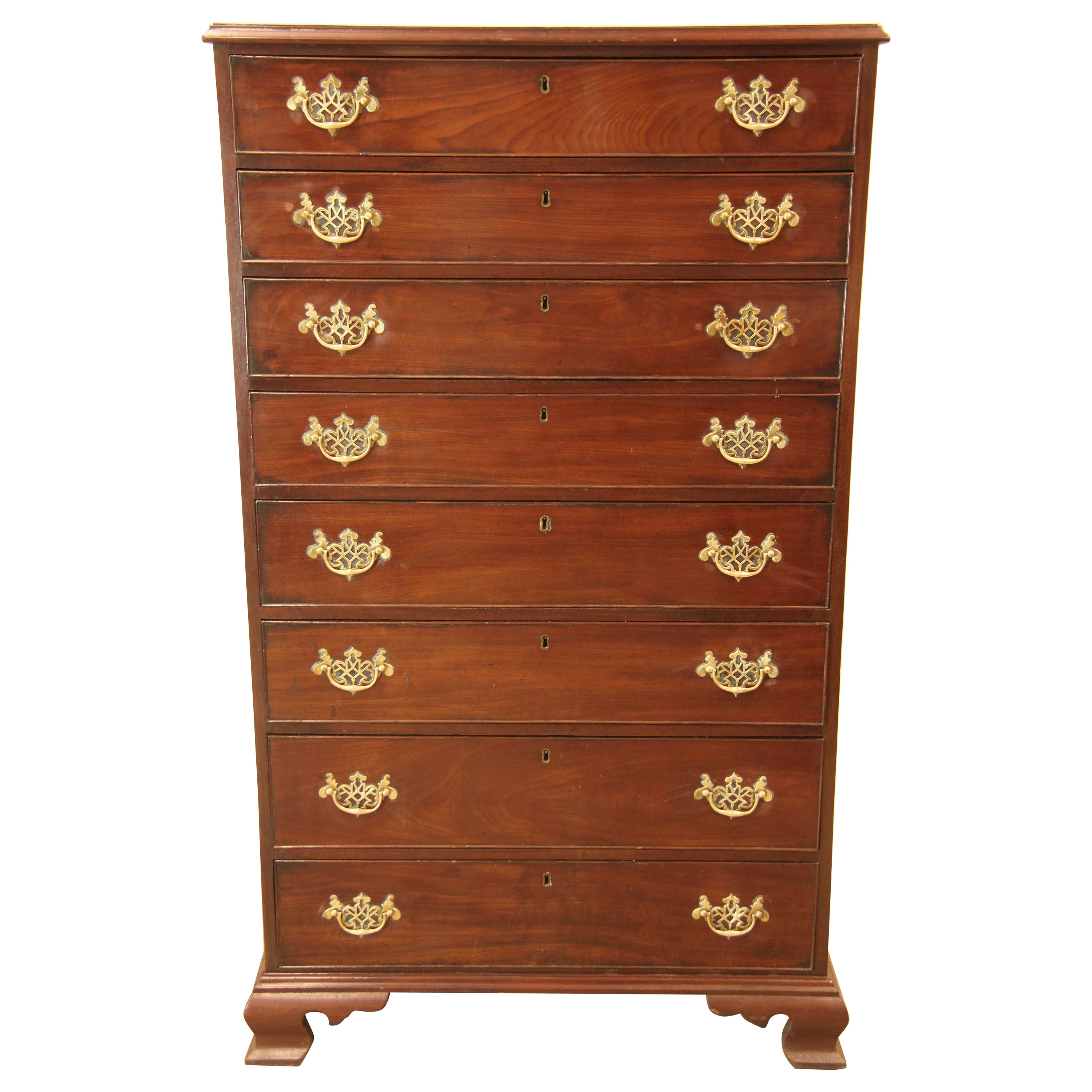 George III Acht Schubladen hohe Kommode