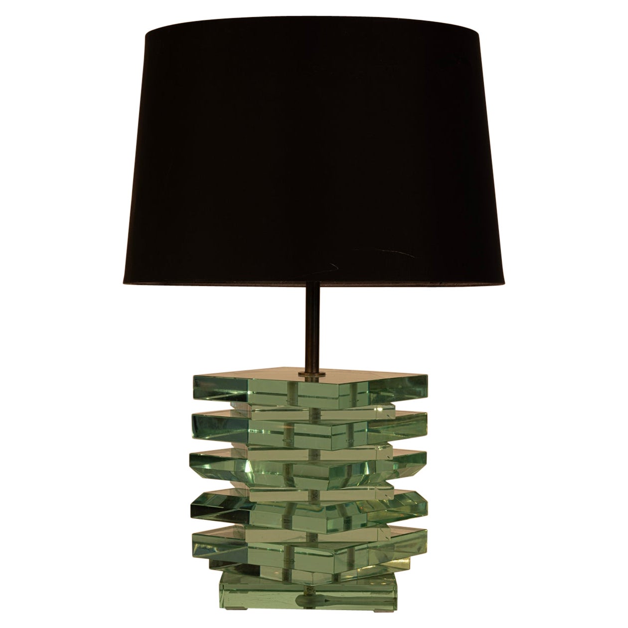 Schwere Tischlampe aus geschliffenem Glas