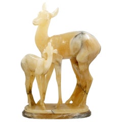 Scultura di cerbiatto in alabastro