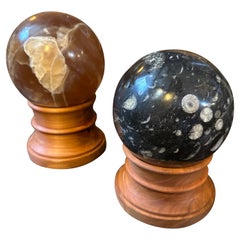 Set of two 1930s Art Deco Italian Marble Spheres on Cherry Wood Stand
