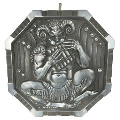 "Sátiro tocando la gaita", raro panel escultórico Art Déco de Chambellan para Alcoa