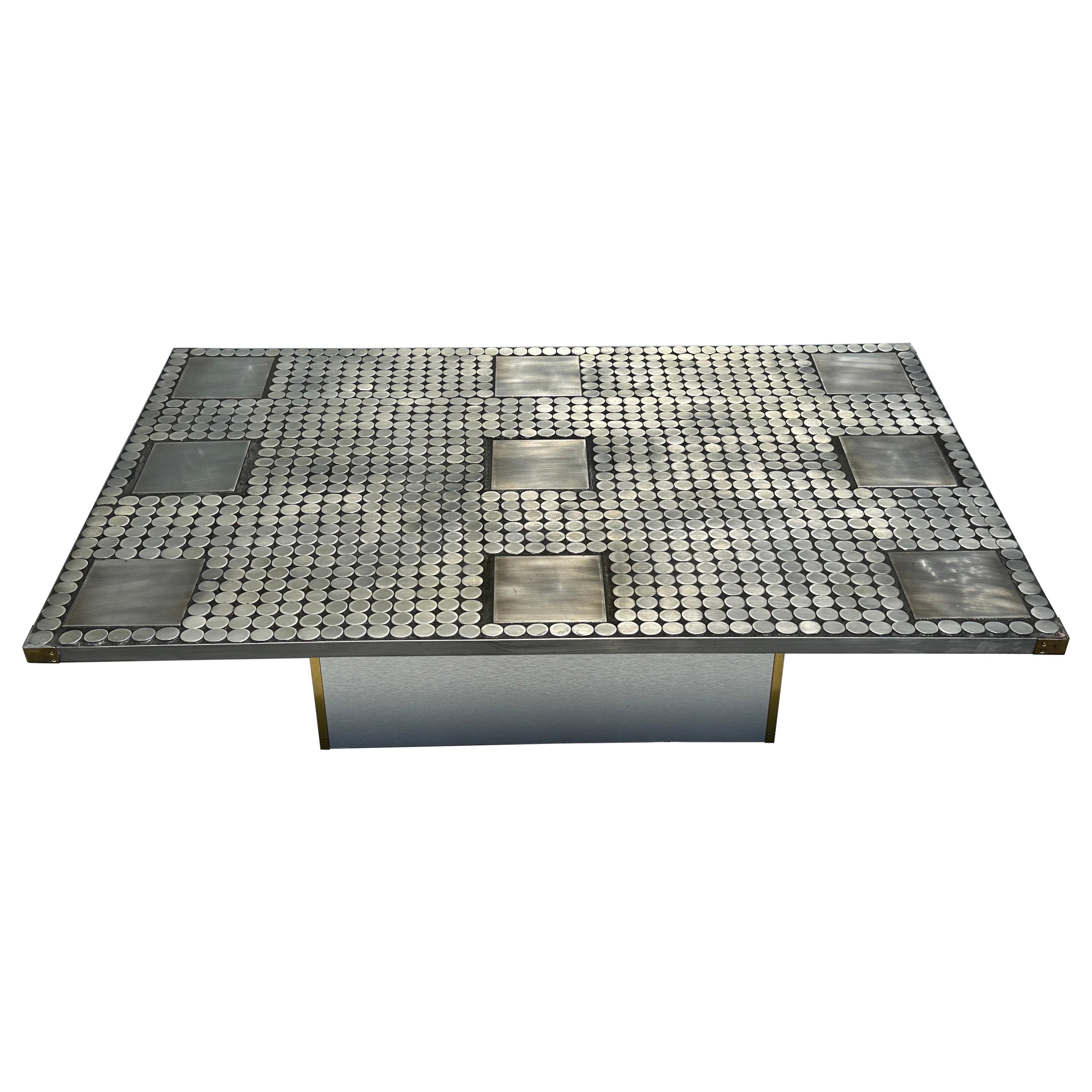 Brutalistischer Aluminium Mosaik Couchtisch im Angebot