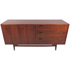 Mid-Century American of Martinsville Walnut Dresser 10