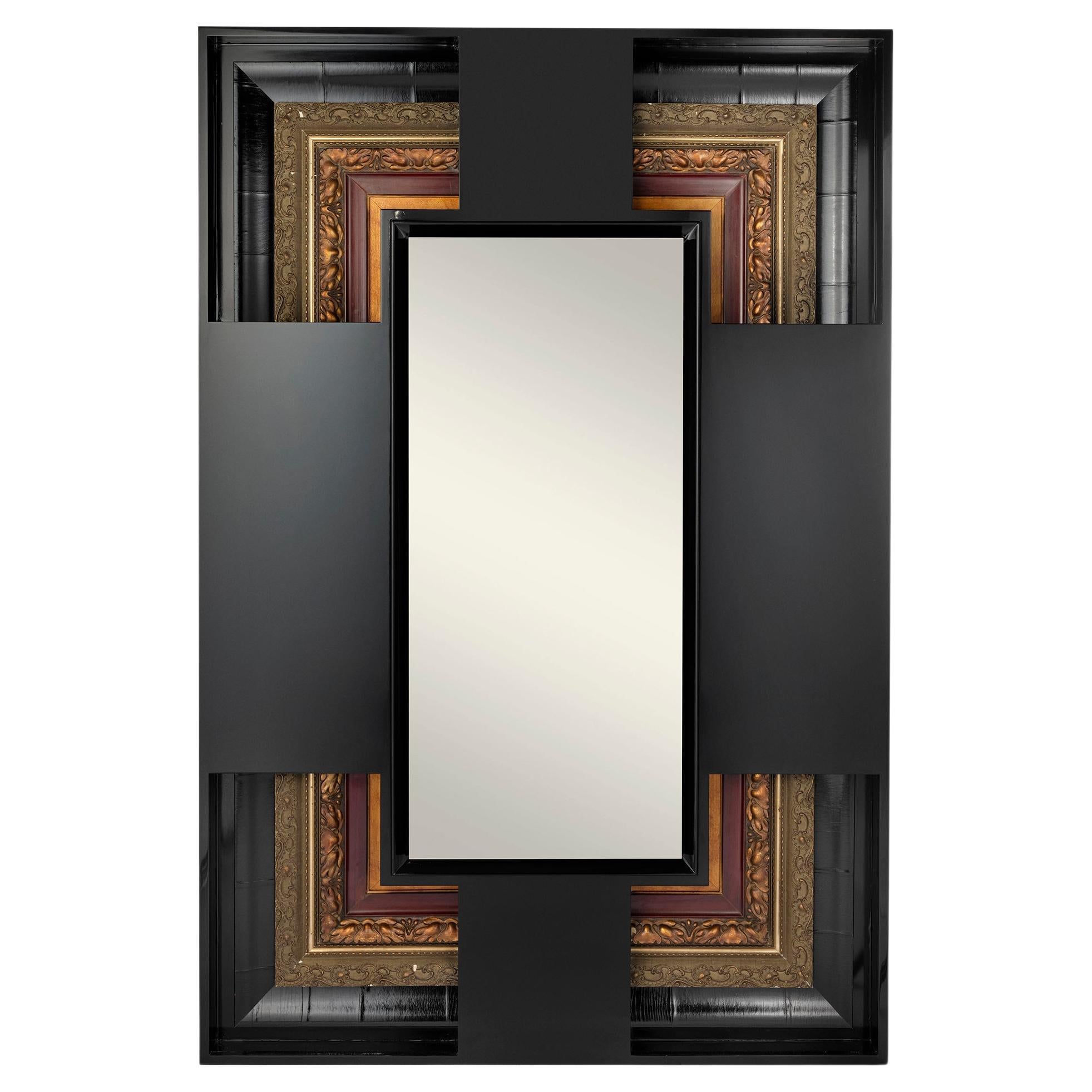 Miroir VH 001, une collection de cadres vintage fusionnés en un miroir exquis en vente