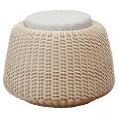 Taburete/Mesa auxiliar de exterior "Esperanza" tejida a medida en blanco