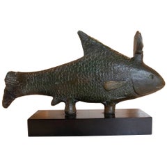 Escultura de pez de terracota de los años 80 pintada con bronce y base