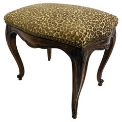 Elegant early 20th century French country style Ottoman