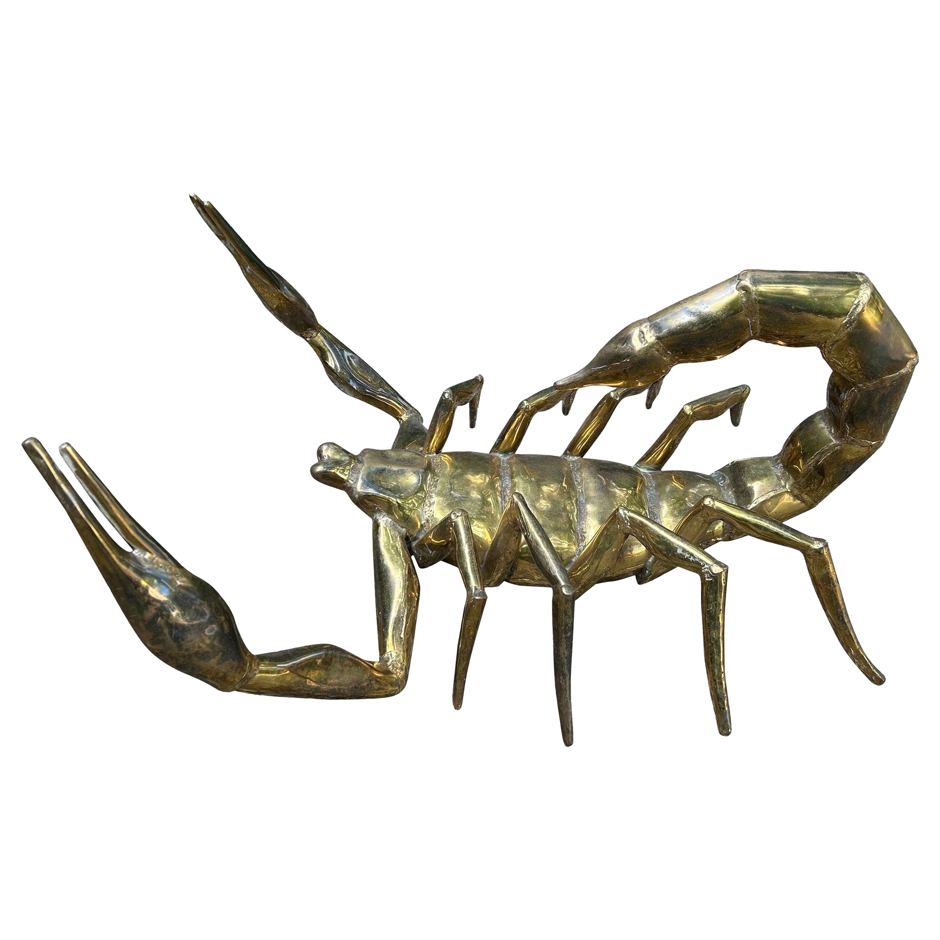 Scorpione moderno francese in ottone firmato Alain Chervet