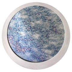 Miroir contemporain pastel "The Eclipse Hydrangea Mirror" fait main par Alex Drew & No One