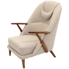 Remarkable Scandinavian Lounge Chair