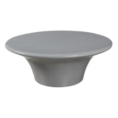 Table de cocktail sculpturale curviligne en laque grise moderniste
