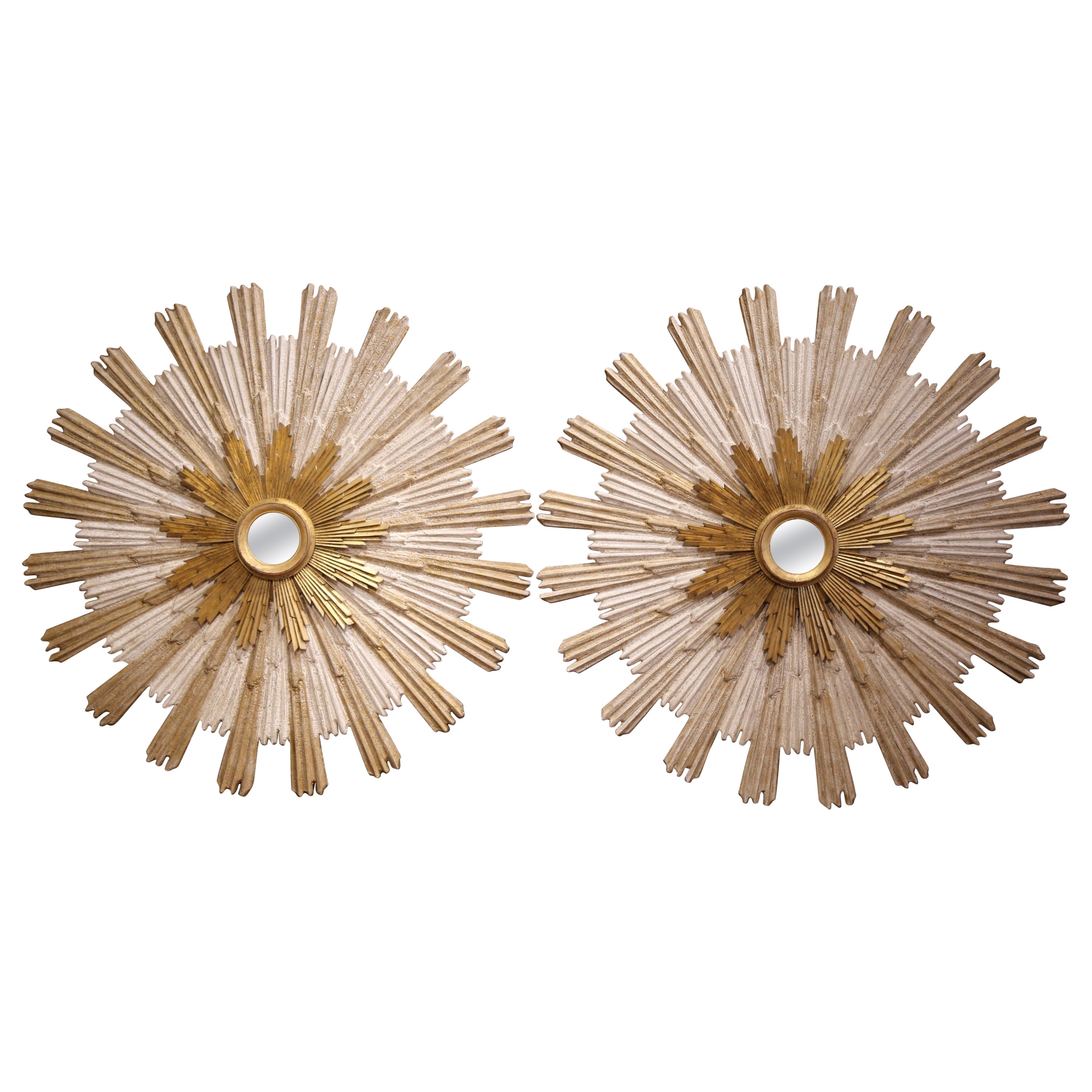 Paire de miroirs Sunburst italiens sculptés en bois doré à deux niveaux