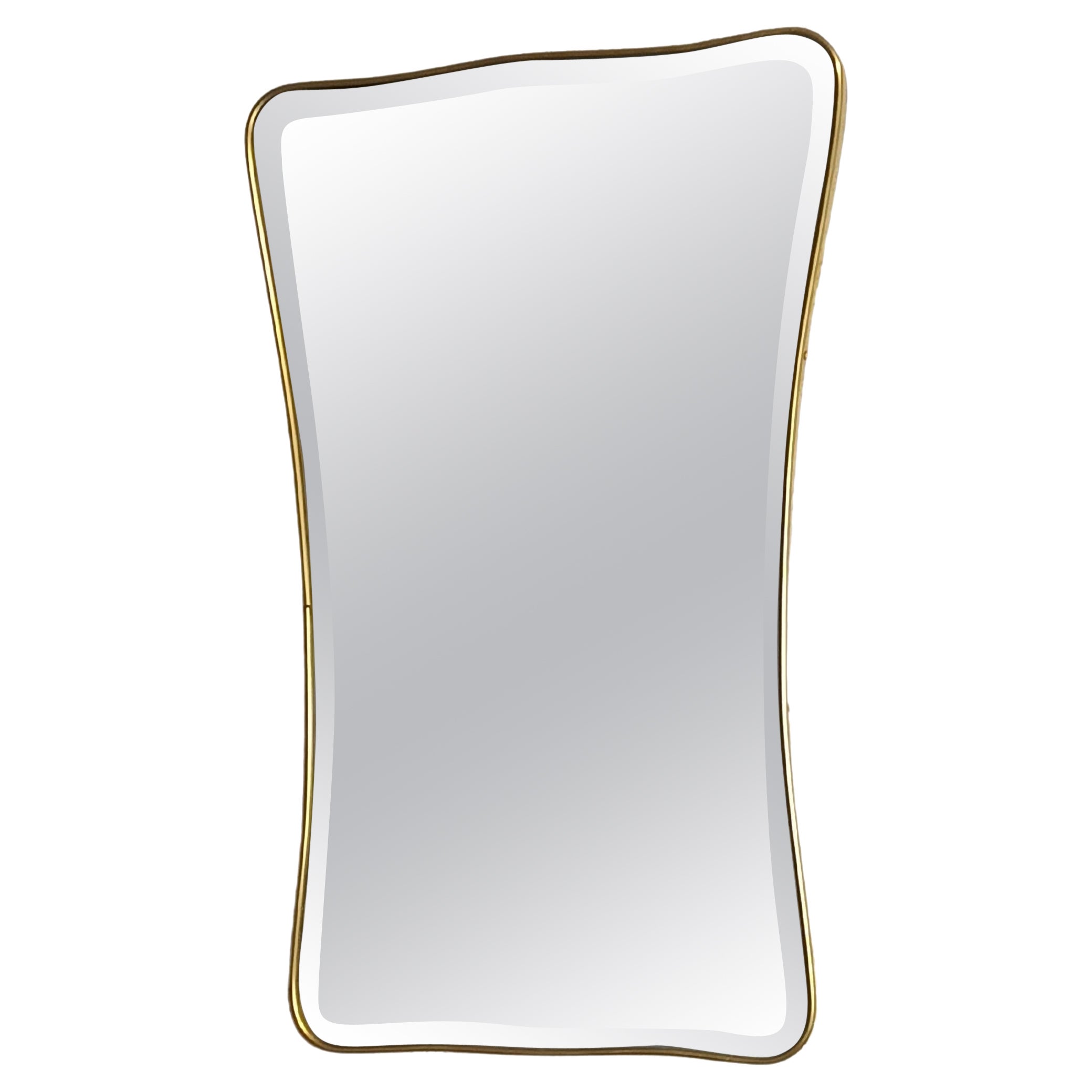 "Vintage Chic : Miroir iconique des années 1950' disponible