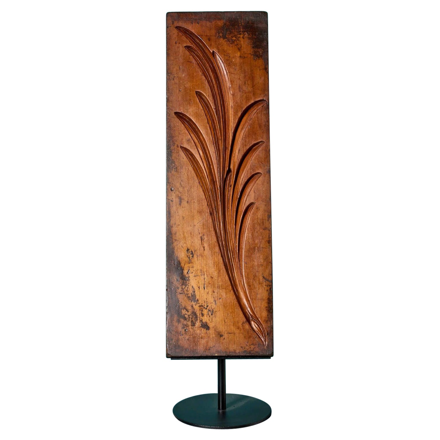 Moules anciens en bois sculpté pour feuilles de palmier Ex. Collection Tucker en vente