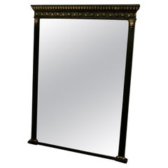 Großer französischer Overmantel-Spiegel in Schwarz mit Golddetails