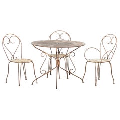 Ensemble table et chaises de bistrot à la française