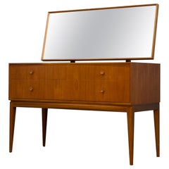 Mid-Century Teak Chest of Drawers or Dressing Table from McIntosh, 1960s