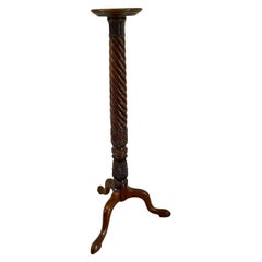 Antique Torchère/Plant Stand en acajou sculpté