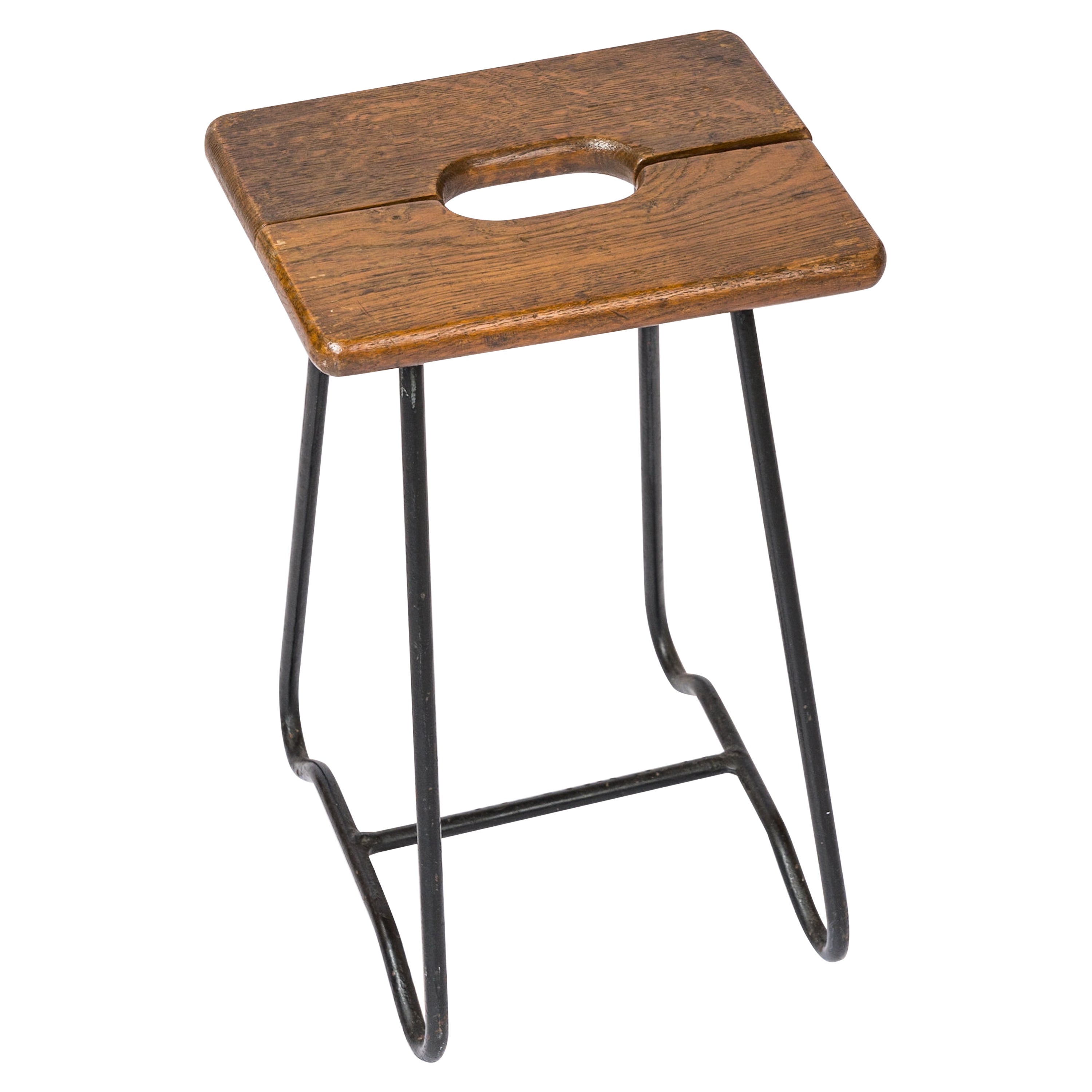 Modernistischer Hocker aus Eisen und Eiche mit geteilten Lamellen - Frankreich 1960er Jahre