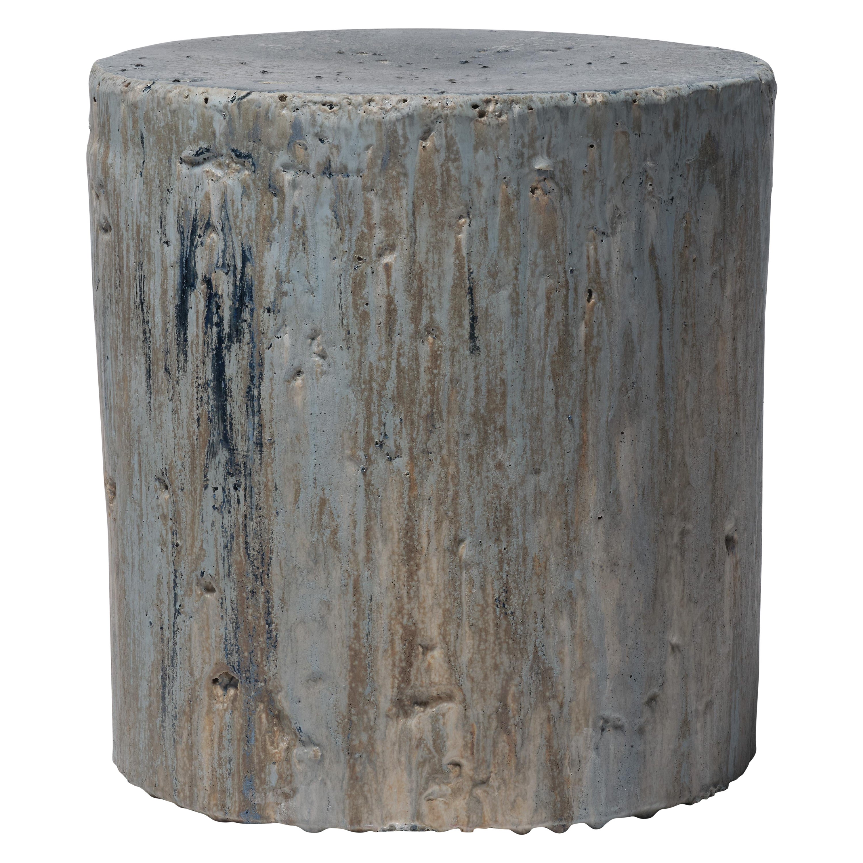 Sgabello / Tavolino moderno in ceramica contemporanea in terracotta smaltata cobalto in vendita