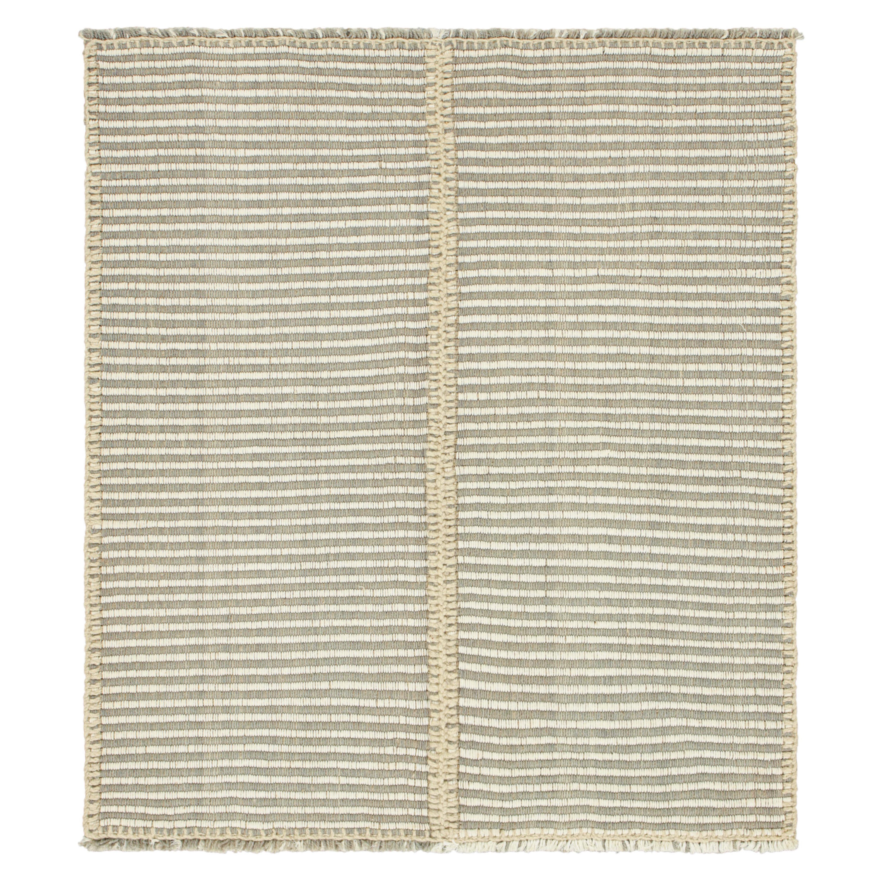 Rug & Kilim - Kilim contemporaneo in grigio e bianco avorio a strisce testurizzate
