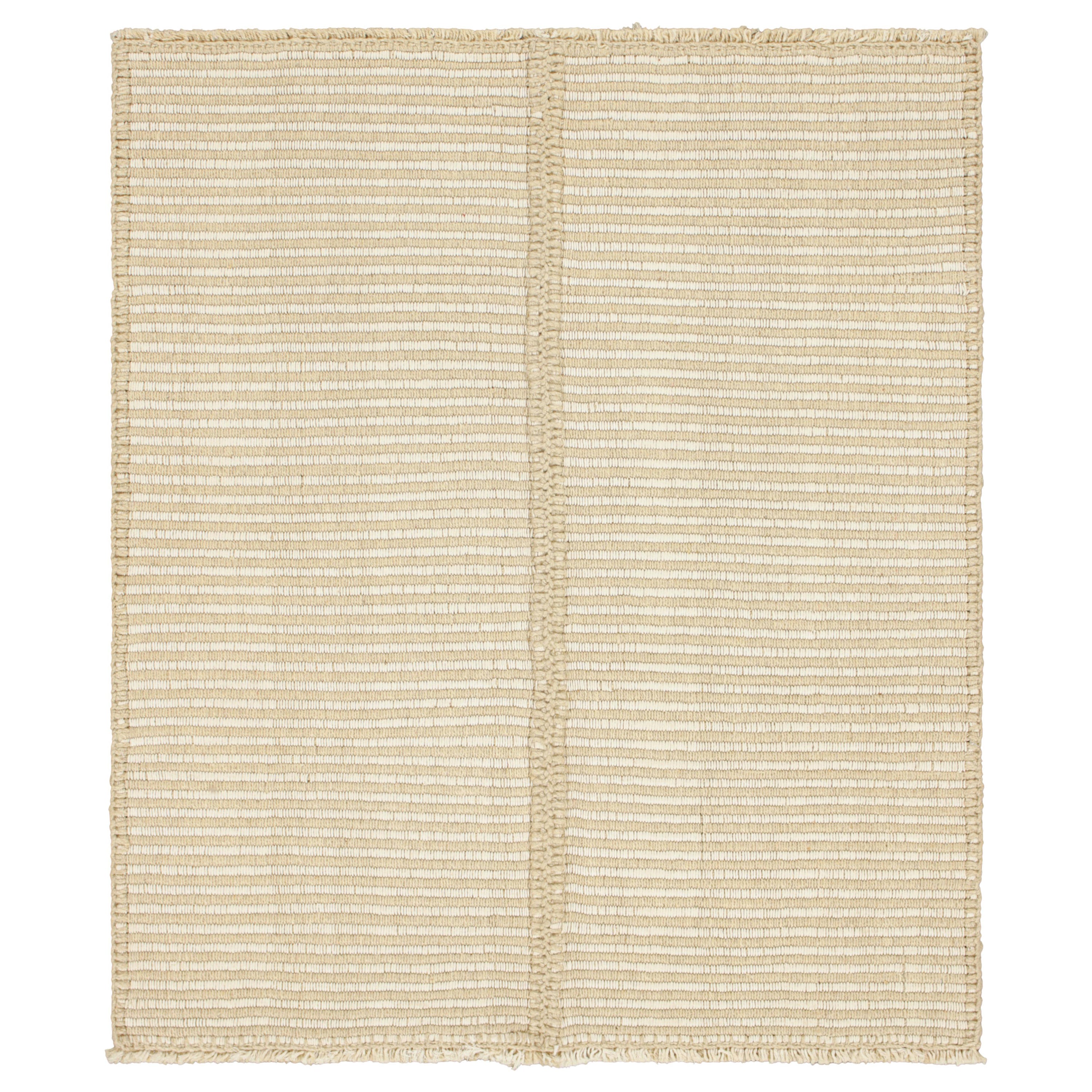 Rug & Kilim's Contemporary Kilim in Beige and Cream White Textural Stripes (Kilim contemporain en beige et blanc crème à rayures texturées)