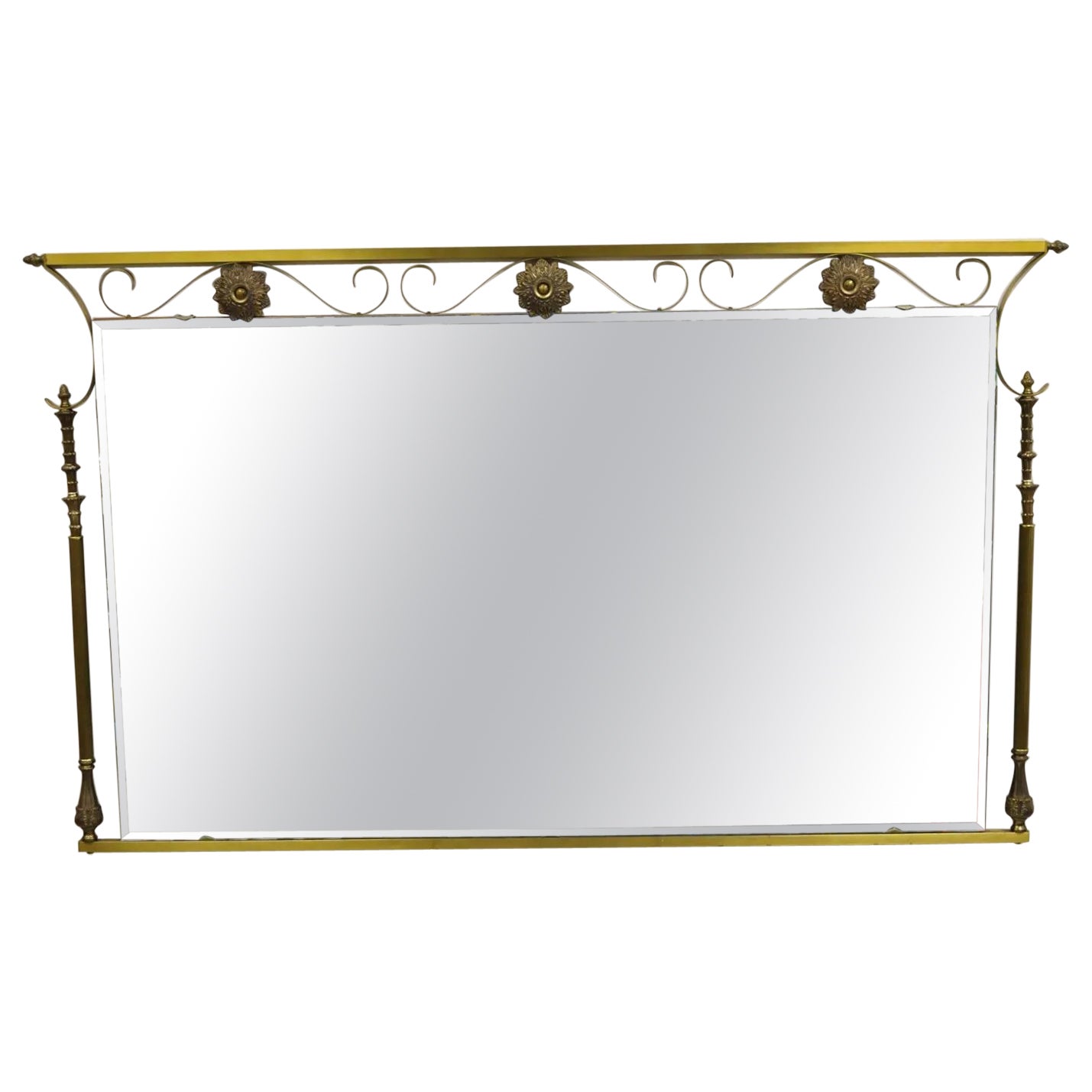 Grande specchio da parete in ottone vintage con cornice a scorrimento Hollywood Regency con vetro smussato