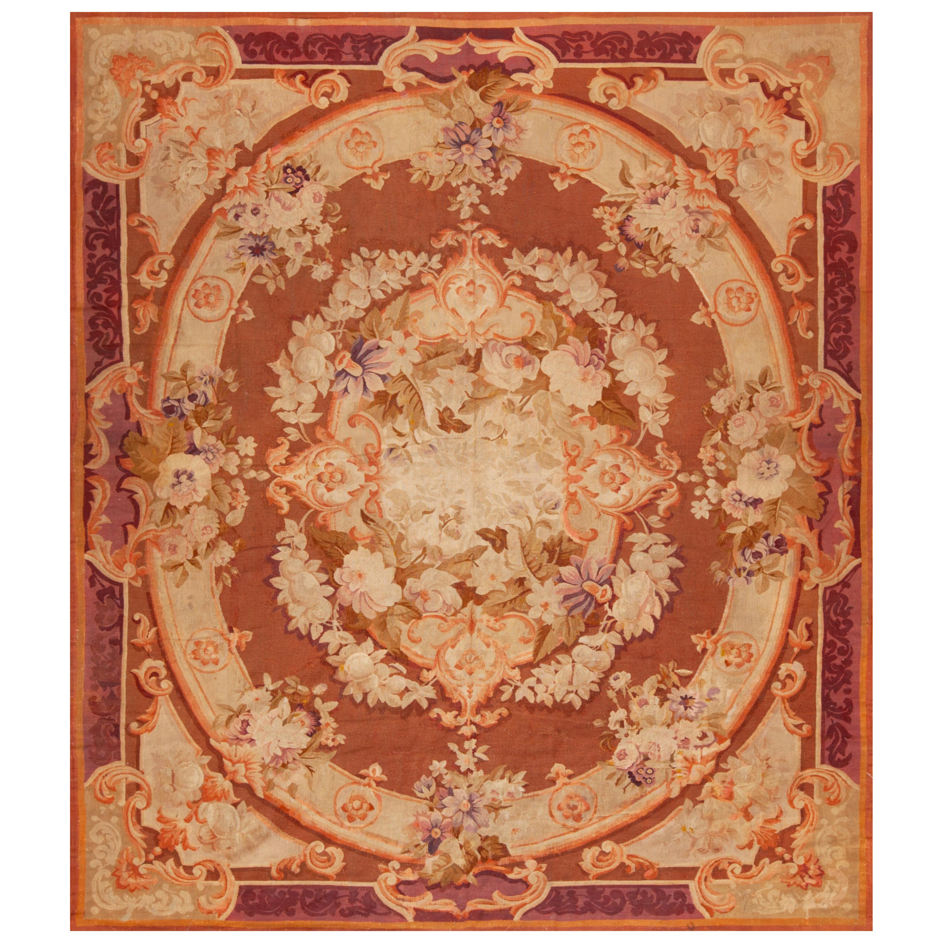 Collection Nazmiyal Petit tapis d'Aubusson français ancien à fleurs 7'8" x 8'8"