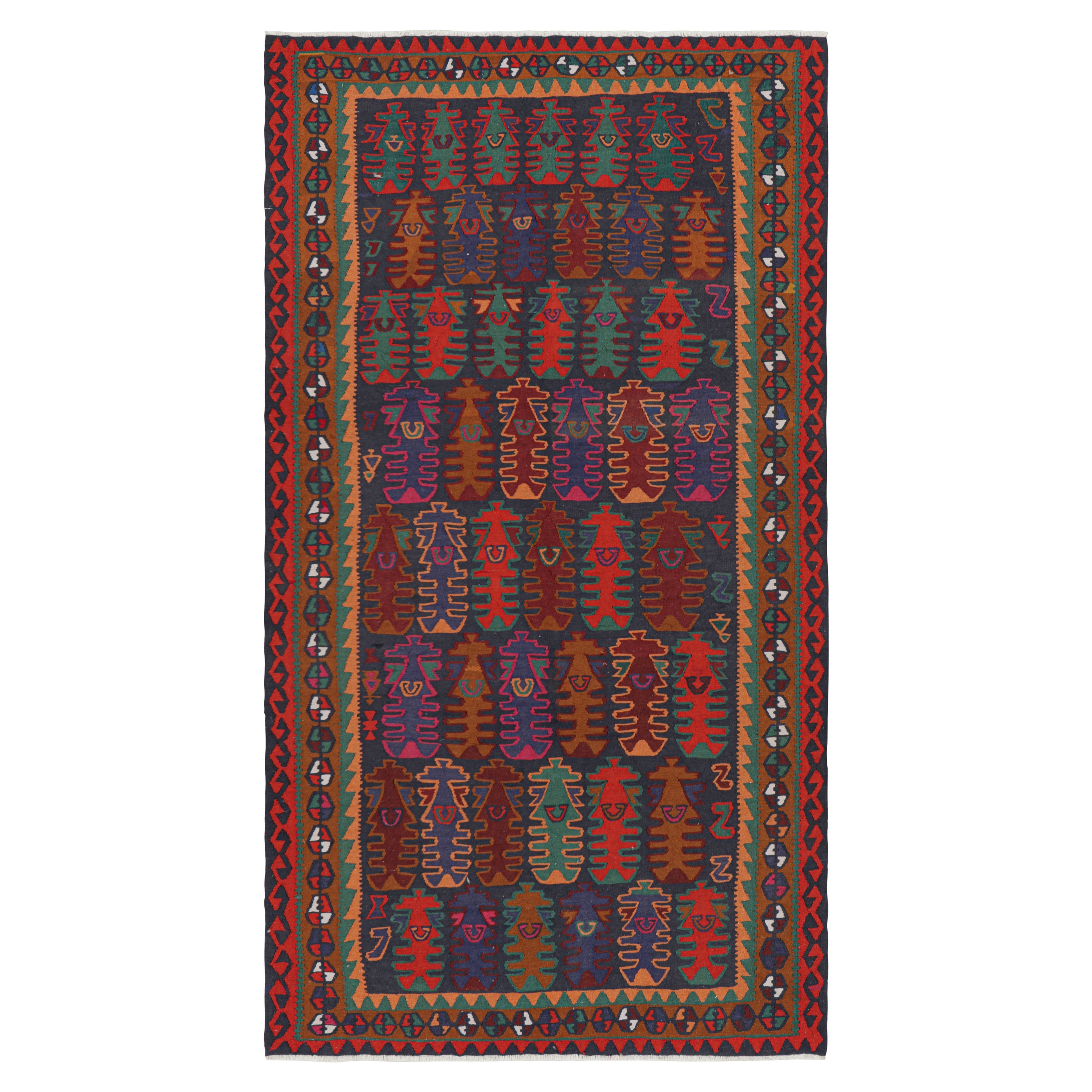 Kilim Shahsavan vintage avec motifs géométriques polychromes, de Rug & Kilim