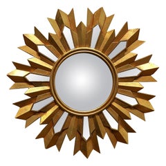 Specchio dorato a raggiera in stile Art Deco francese  Un pezzo delizioso e delicato
