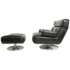 Osvaldo Borsani Lounge Chair with Ottoman Model P103 Osvaldo Borsani Lounge Chair with Ottoman Model P103