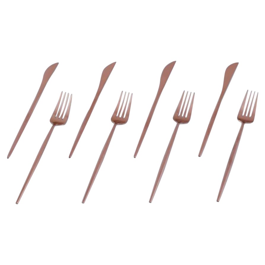 Juego de cubiertos modernistas para cuatro personas en latón. Diseño sueco. en venta