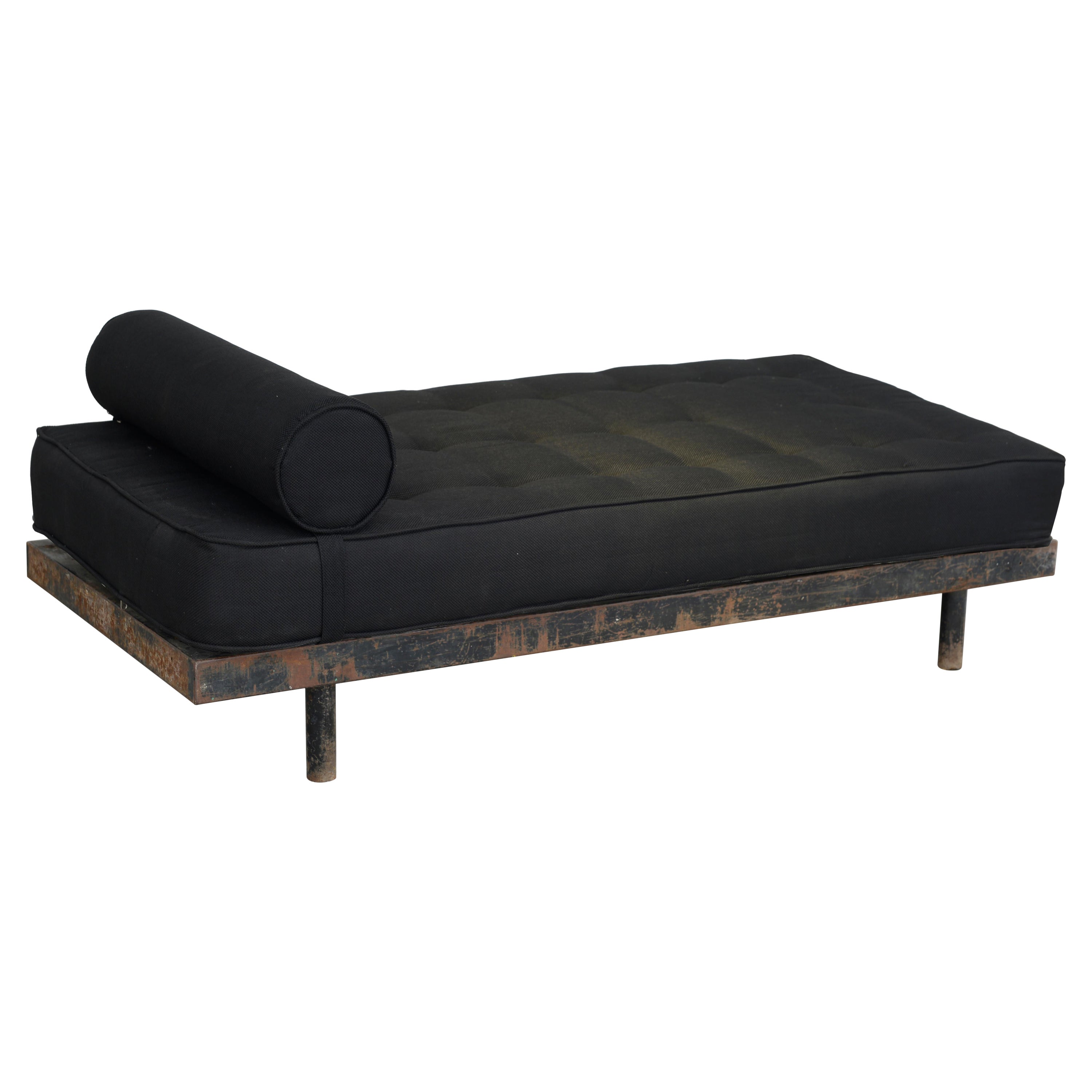 Jean Prouvé JP-SCAL-450 Daybed / Authentic Mid-Century Modern