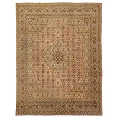 Tappeto di lana persiano Tabriz fatto a mano del 1900 in beige con design/One