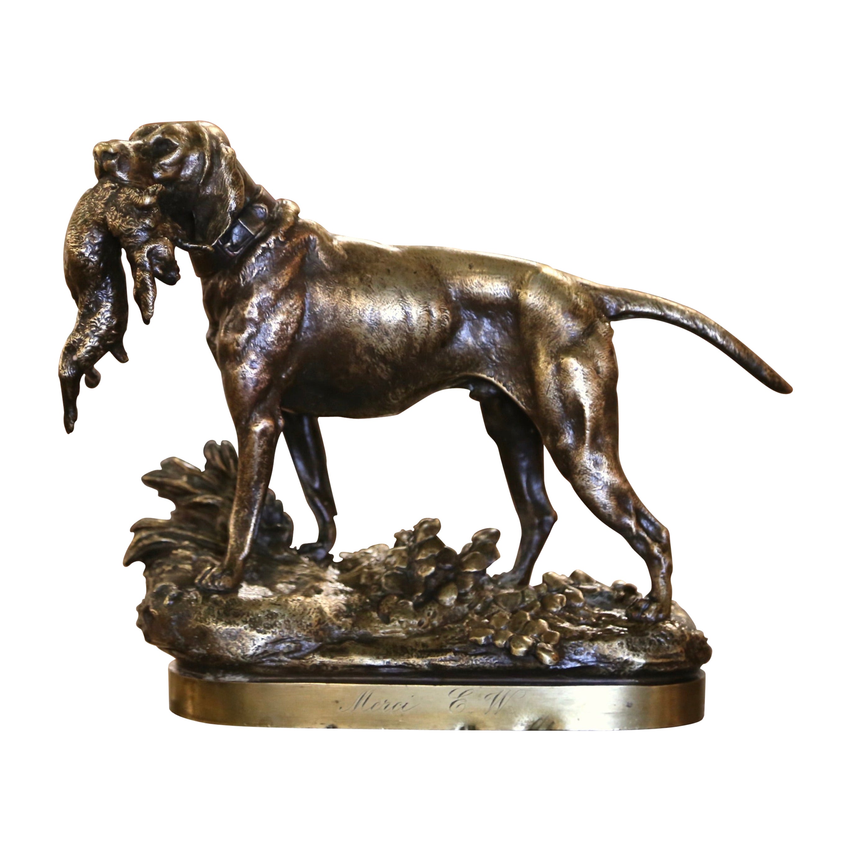 Escultura francesa de perro y conejo en bronce dorado del siglo XIX Firmada P. Lecourtier
