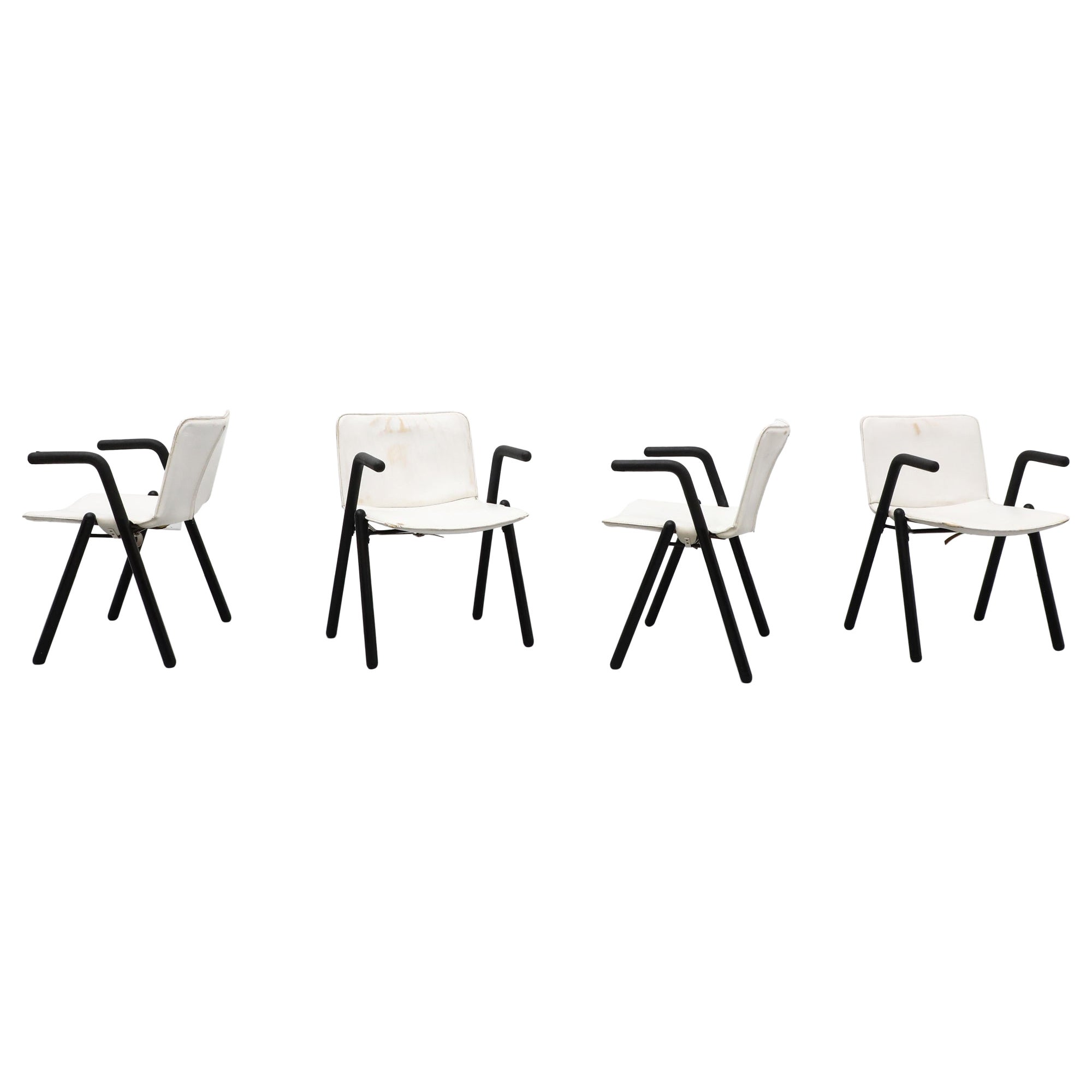 Set di quattro poltrone moderniste in pelle bianca in stile Paolo Favaretto degli anni '70