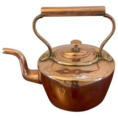 Antigua tetera de cobre de calidad Jorge III