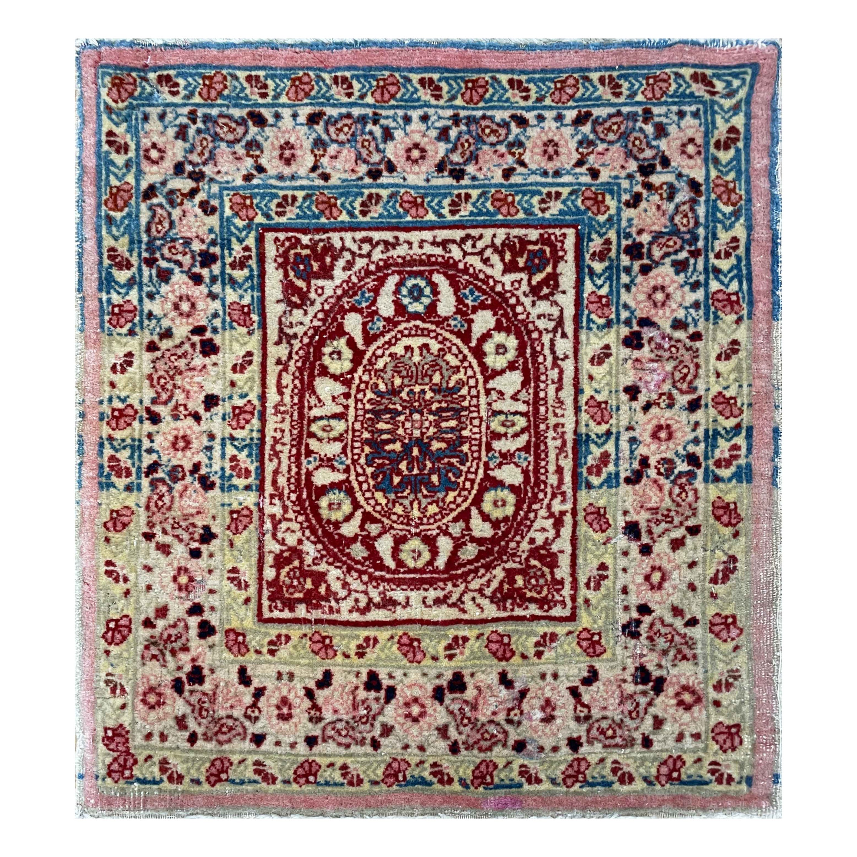 Antiker persischer Täbris  Teppich, Das Zentrum des Universums im Angebot