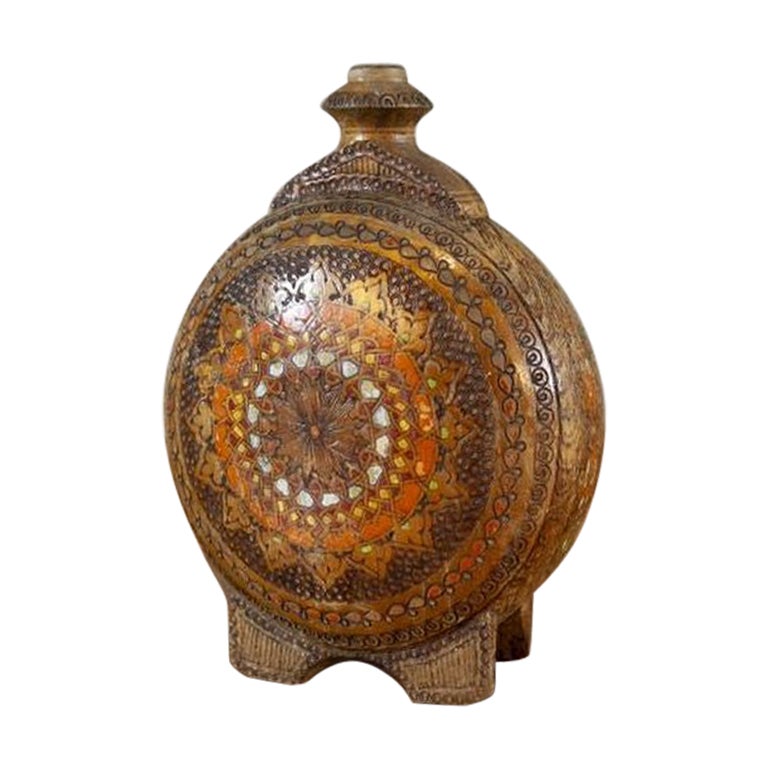 Botella de agua de madera decorada del siglo XX en venta