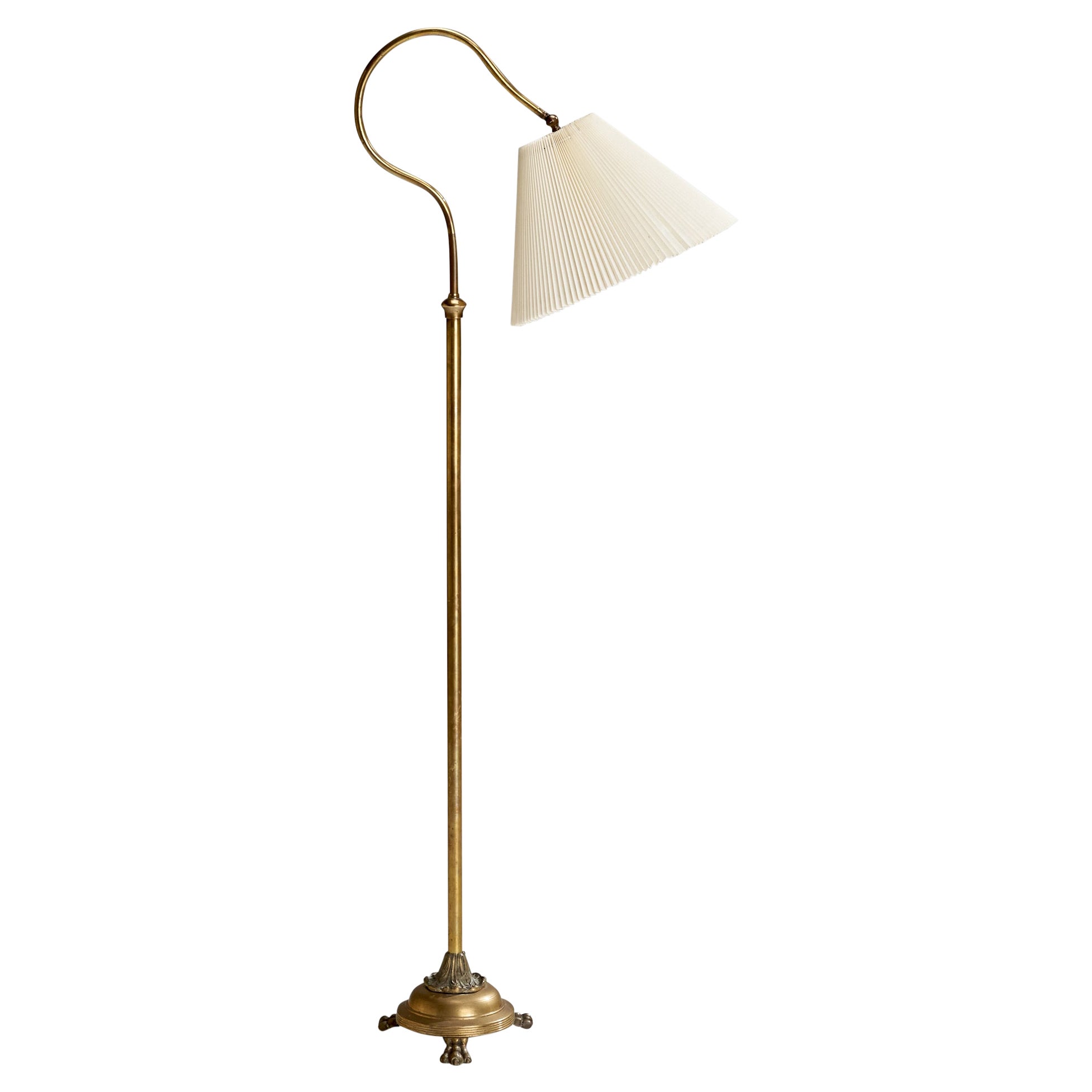 Designer suédois, lampadaire, laiton, papier, Suède, années 1930