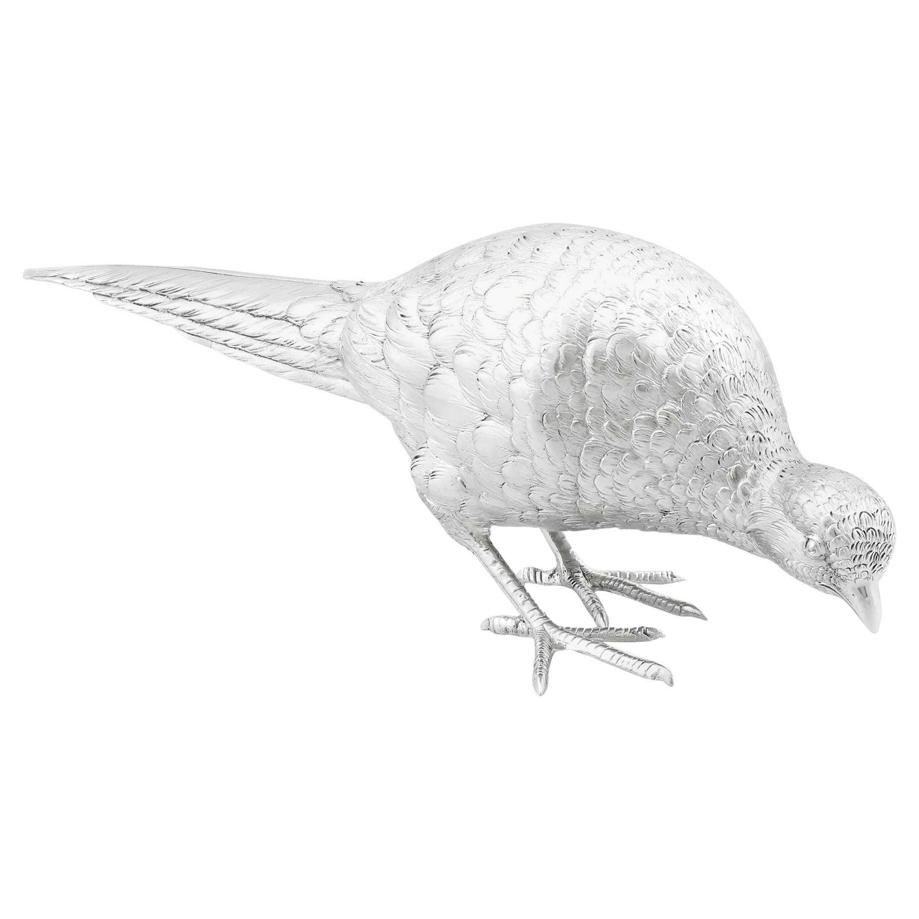 Antiguo adorno de pájaro de plata de ley Jorge V (1926) en venta